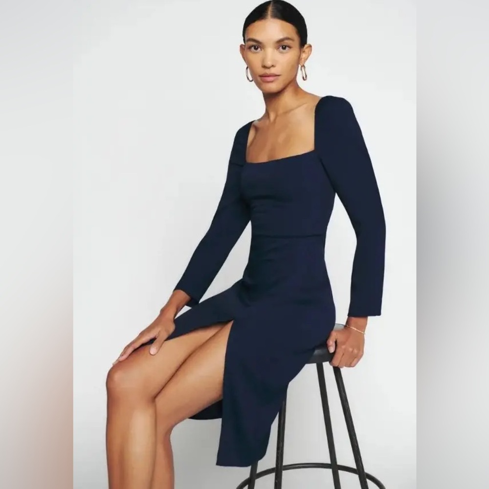 NWT PEYTON DRESS FROM REFORMATION IN NAVY SIZE 8